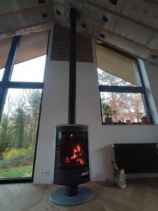 Timson Home est votre expert en installation de feux de cheminée de qualité supérieure. Nous proposons une gamme complète de services pour répondre à tous vos besoins en matière de feux de cheminée. Que vous cherchiez à installer un nouveau feu de cheminée, à remplacer votre feu de cheminée existant ou à entretenir votre feu de cheminée pour garantir une performance optimale, nous avons les compétences et les outils nécessaires pour mener à bien votre projet. Nous sommes également spécialisés dans l'installation de feux de cheminée à haute efficacité énergétique, afin de garantir une consommation d'énergie minimale et de réduire votre empreinte carbone. Contactez-nous dès maintenant pour discuter de vos besoins et obtenir