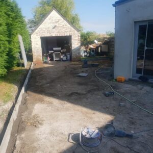 Timson Home est votre expert en réalisation de chantiers en extérieur de qualité supérieure. Nous proposons une gamme complète de services pour répondre à tous vos besoins en matière de travaux en extérieur. Que vous cherchiez à rénover votre façade, à aménager votre jardin ou à réaliser tout autre projet de construction en extérieur, nous avons les compétences et les outils nécessaires pour mener à bien votre projet. Nous sommes également spécialisés dans la réalisation de chantiers en extérieur respectueux de l'environnement, afin de garantir une empreinte carbone minimale et de préserver la qualité de l'air et de l'eau. Contactez-nous dès maintenant pour discuter de vos besoins et obtenir un devis gratuit pour votre projet de chantier en extérieur.
