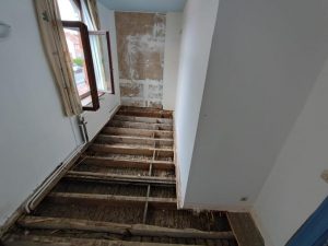 Timson Home est votre expert en rénovation et aménagement de pièces de qualité supérieure. Nous proposons une gamme complète de services pour répondre à tous vos besoins en matière de rénovation de pièces intérieures. Que vous cherchiez à rénover votre cuisine, votre salle de bain, votre salon ou toute autre pièce de votre maison, nous avons les compétences et les outils nécessaires pour mener à bien votre projet. Nous sommes également spécialisés dans l'aménagement de pièces pour personnes à mobilité réduite, afin de garantir un accès facile et sécurisé à ces espaces de vie. Contactez-nous dès maintenant pour discuter de vos besoins et obtenir un devis gratuit pour votre projet de rénovation de pièce.