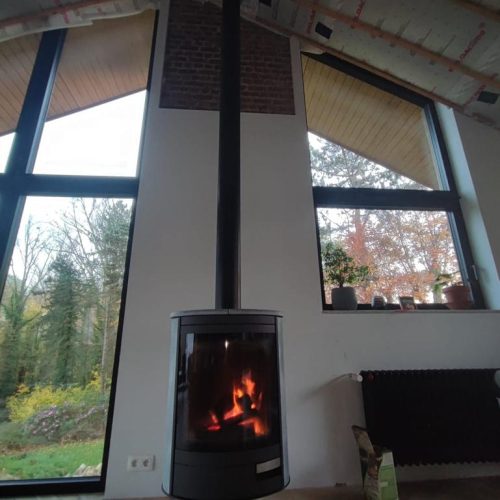 Timson Home est votre expert en installation de feux de cheminée de qualité supérieure. Nous proposons une gamme complète de services pour répondre à tous vos besoins en matière de feux de cheminée. Que vous cherchiez à installer un nouveau feu de cheminée, à remplacer votre feu de cheminée existant ou à entretenir votre feu de cheminée pour garantir une performance optimale, nous avons les compétences et les outils nécessaires pour mener à bien votre projet. Nous sommes également spécialisés dans l'installation de feux de cheminée à haute efficacité énergétique, afin de garantir une consommation d'énergie minimale et de réduire votre empreinte carbone. Contactez-nous dès maintenant pour discuter de vos besoins et obtenir